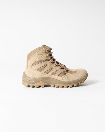 BOTA INVICTUS TRACTOR HIKING