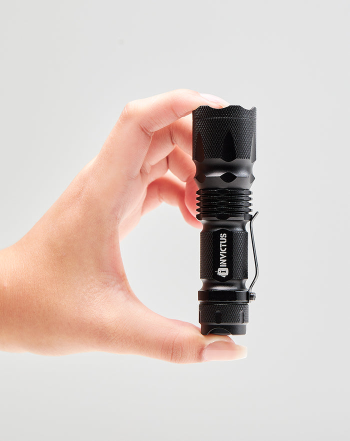 LANTERNA INVICTUS BOLT